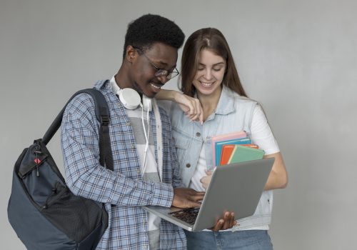 FECAP oferece oportunidades para estudantes mulheres, pretos, pardos, indígenas, com deficiência e de baixa renda