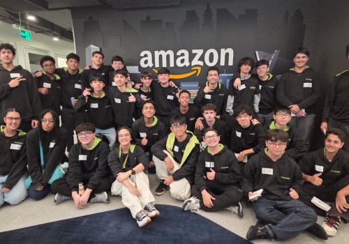 Alunos de Cibersegurança conhecem a cultura de inovação da AWS