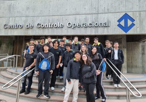 Estudantes conhecem tecnologia e operação do Centro de Controle Operacional do Metrô