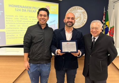 FECAP é homenageada pela Associação Comercial de São Paulo pelos seus 124 anos de história