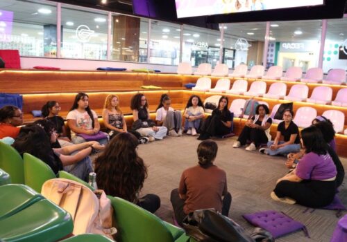 Coletivo Ruth Cardoso promove roda de conversa sobre violência contra a mulher